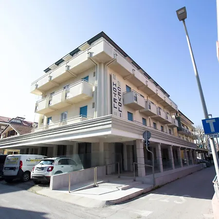 Hotel Cevoli 3*